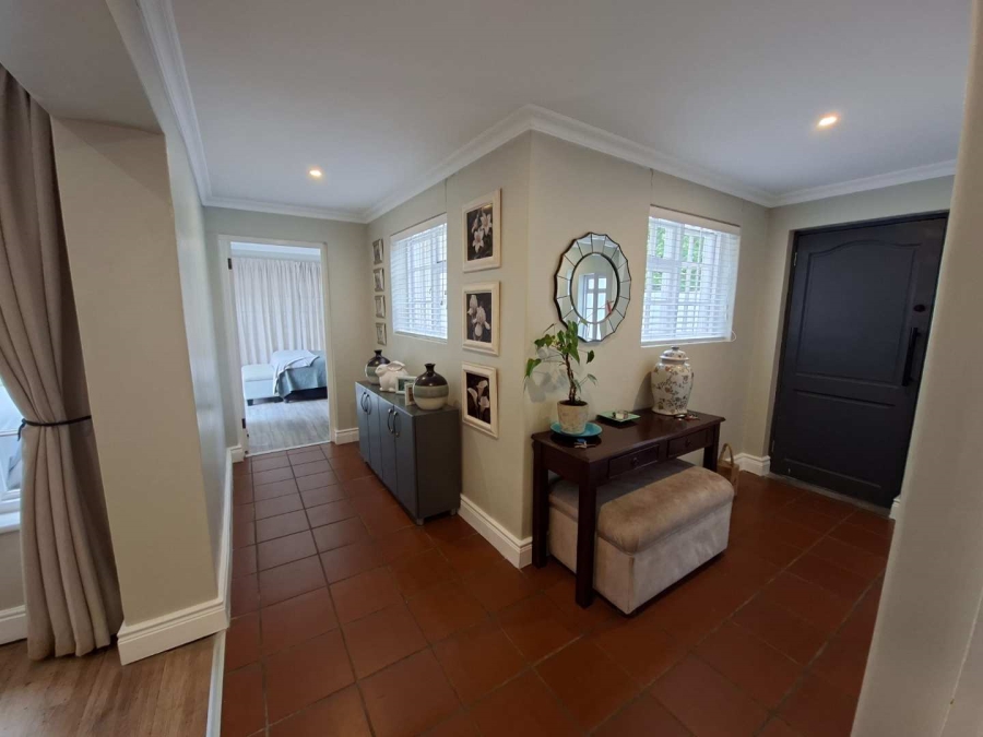 4 Bedroom Property for Sale in Constantia Western Cape